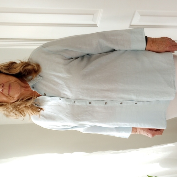 Liz Claiborne Blouse / 2 Tops For $30 - Picture 1 of 7